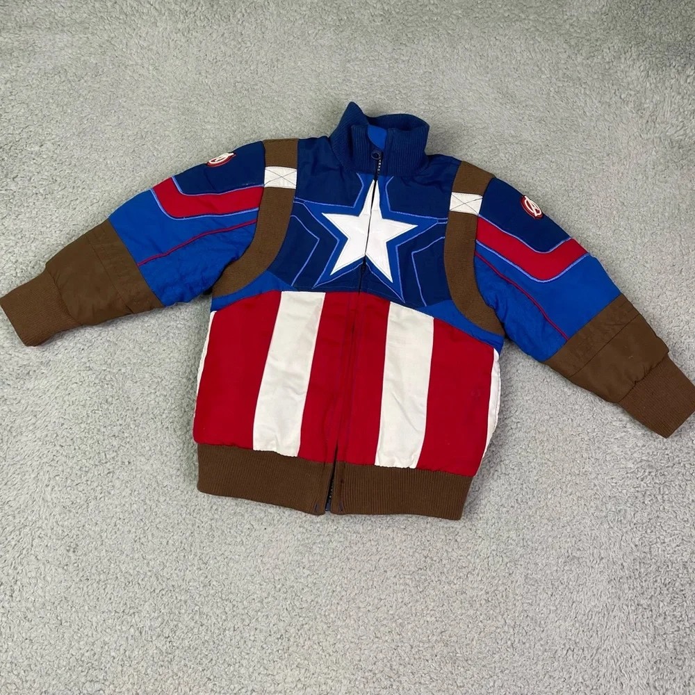 Captain America‎